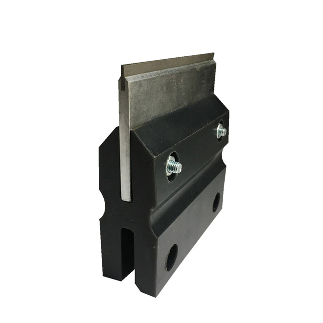 Tungsten carbide blade
